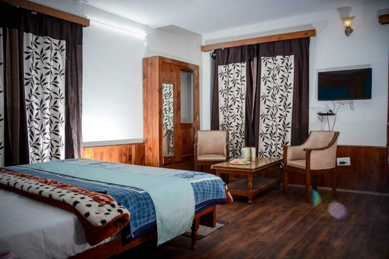 Hotel Rajhans Manali Exterior foto