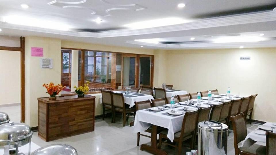 Hotel Rajhans Manali Exterior foto